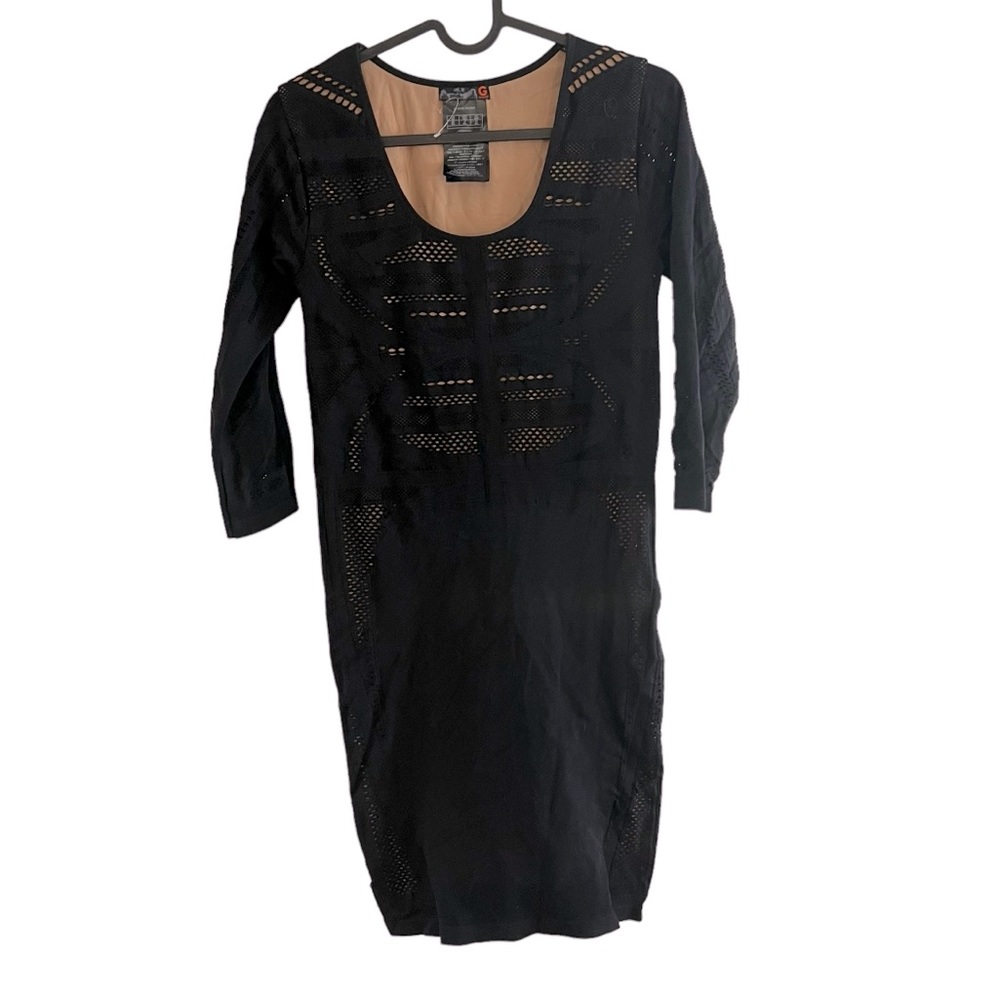 Guess Nude & Black Cutout Bodycon Dress Size M/L 3/4 sleeve short scoop neck